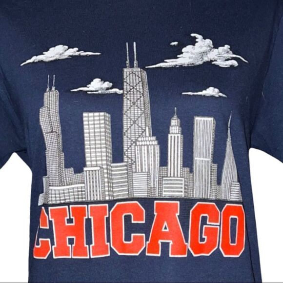 Nwot! Blue Chicago T-shirt with skyline! - Picture 5 of 6